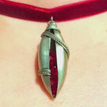 Load and play video in Gallery viewer, Silver Seed Pod Choker
